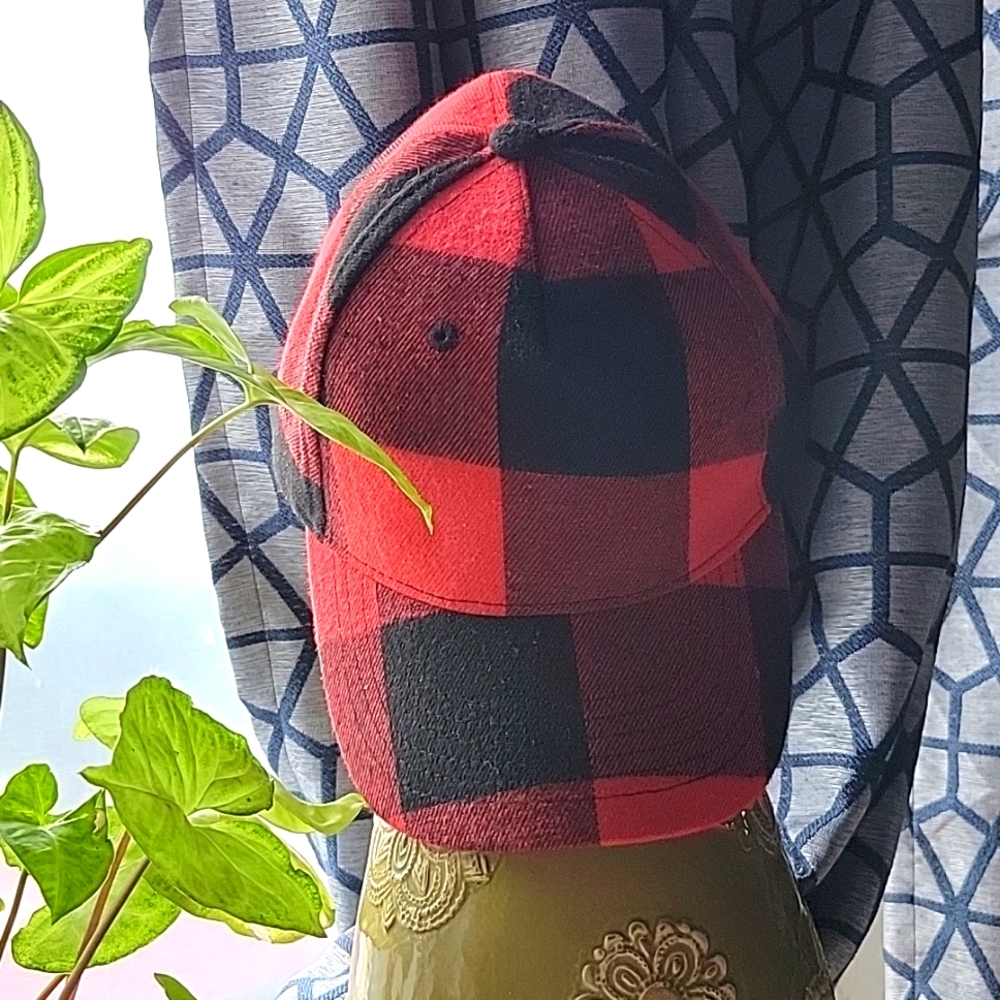 Red and black plaid adjustable hat NWT
